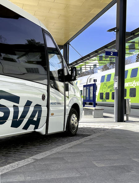 Junabussi - Tågbussen Pietarsaari - Pännäinen - Bännes - Jakobstad