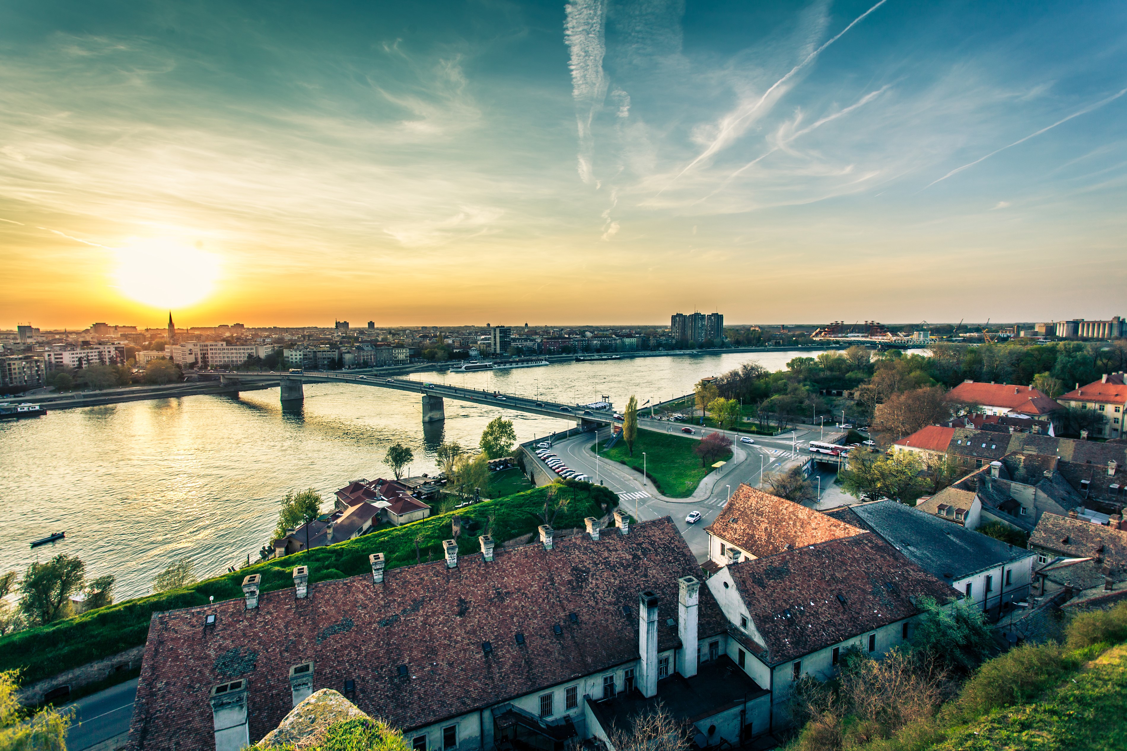 Белград город какой страны. Нови сад Сербия. Нова сад Сербия. Белград фото. Город нови сад в Сербии.